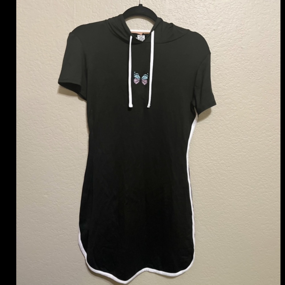 Black hooded short sleeve dress